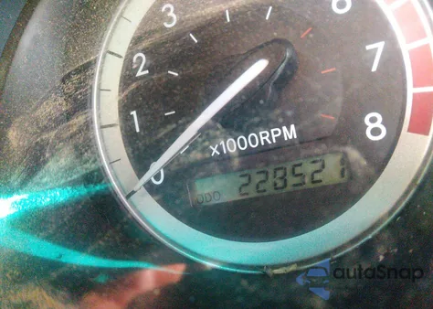 2004 Toyota Sienna Ce/Le z USA, uszkodzony, nr VIN 5TDZA23C34S150855